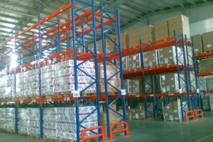 Gợi ý cách thiết kế lối đi giữa các kệ kho hàng