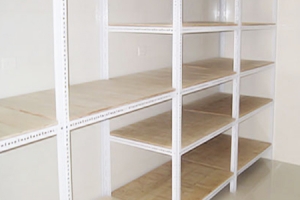 Chọn màu sắc kệ sắt V lỗ phù hợp với không gian